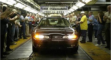 in 2004, the last Oldsmobile rolled off the assembly line in Lansing ...